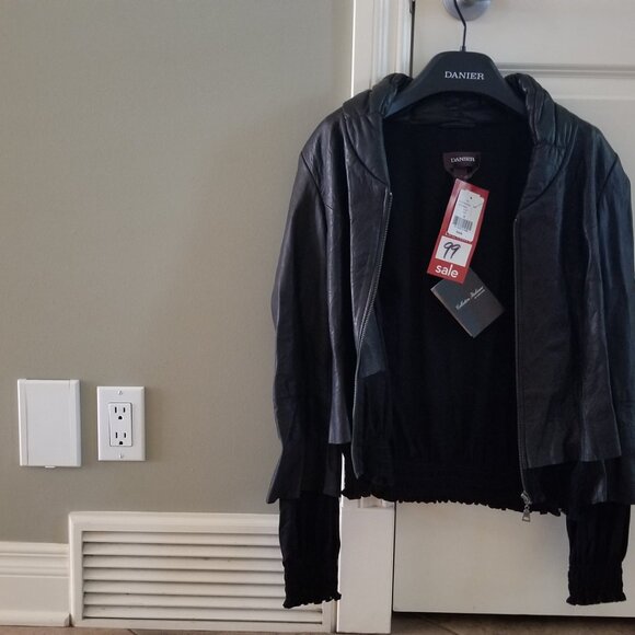 Danier Leather jacket - Picture 5 of 7